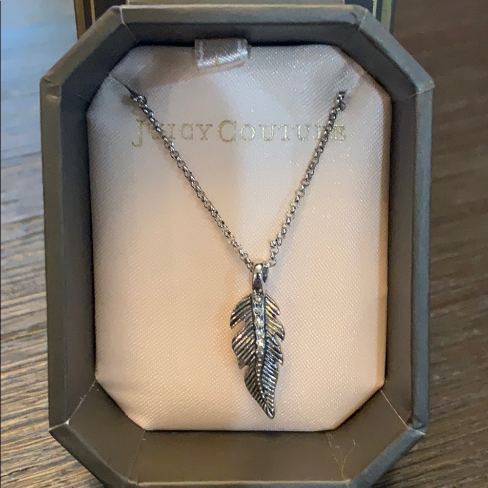 Juicy Couture Feather necklace